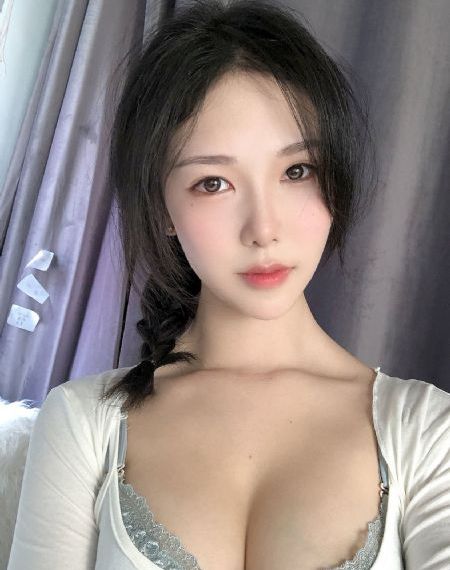 漂亮的女邻居4伦理