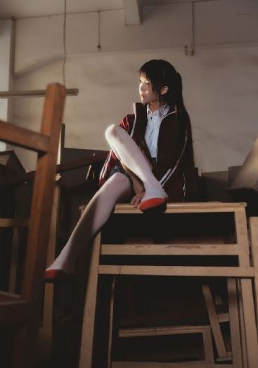 趁女朋友洗澡玩她闺蜜h