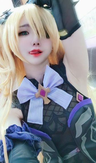 侧耳倾听
